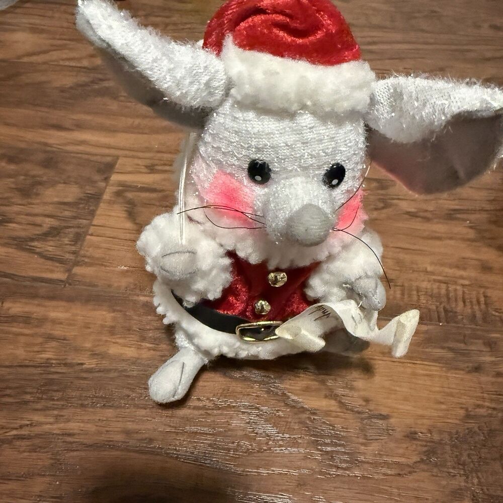 Vtg Gemmy Singing and Dancing Mouse Lights Up, Sings Here Comes Santa Claus X1